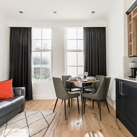 Modern Aptmt, 2 Stops To Central London, Smart Lock, Netflix 일링 외부 사진
