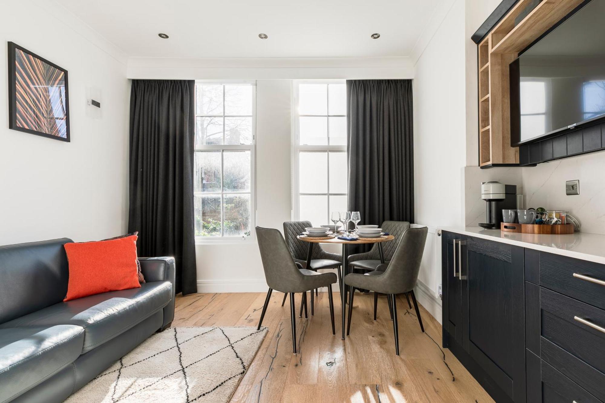 Modern Aptmt, 2 Stops To Central London, Smart Lock, Netflix 일링 외부 사진